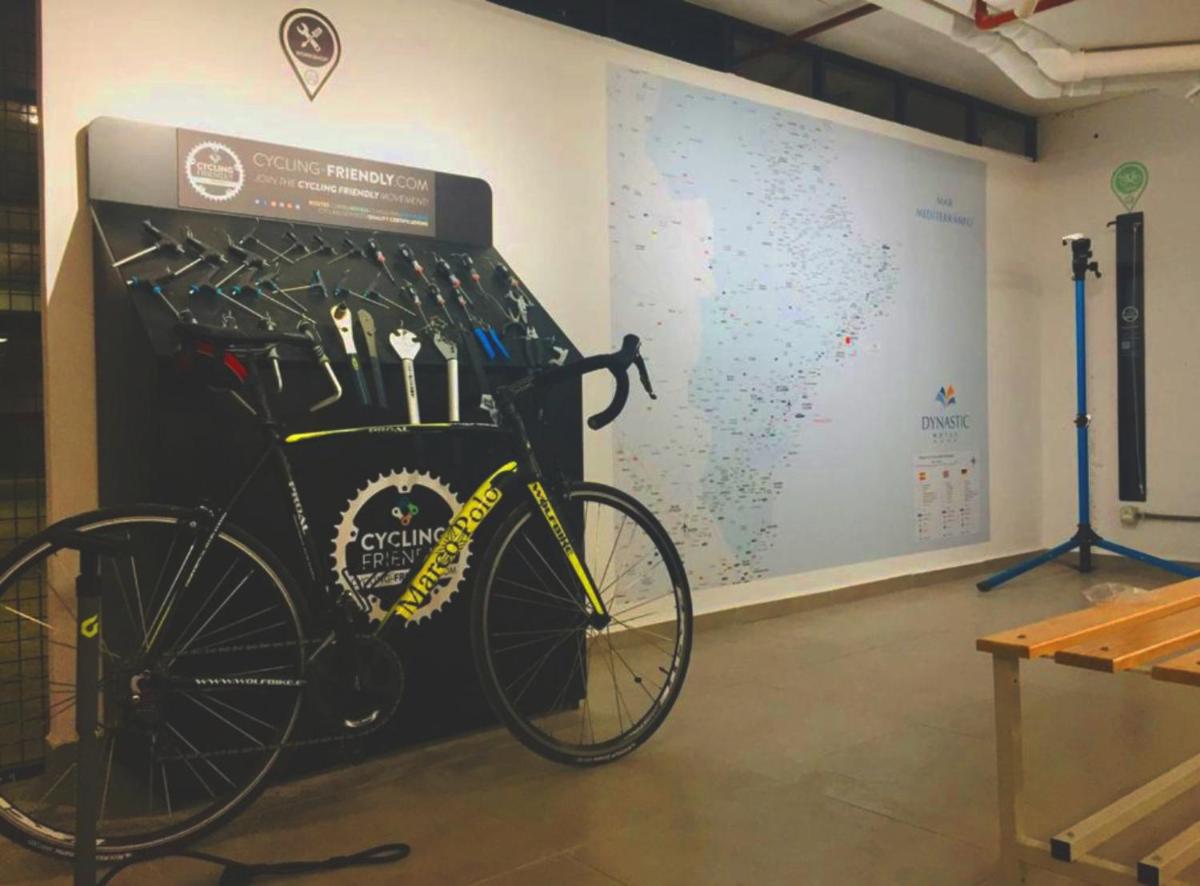 Montar en bicicleta en Hotel & SPA Dynastic o alrededores
