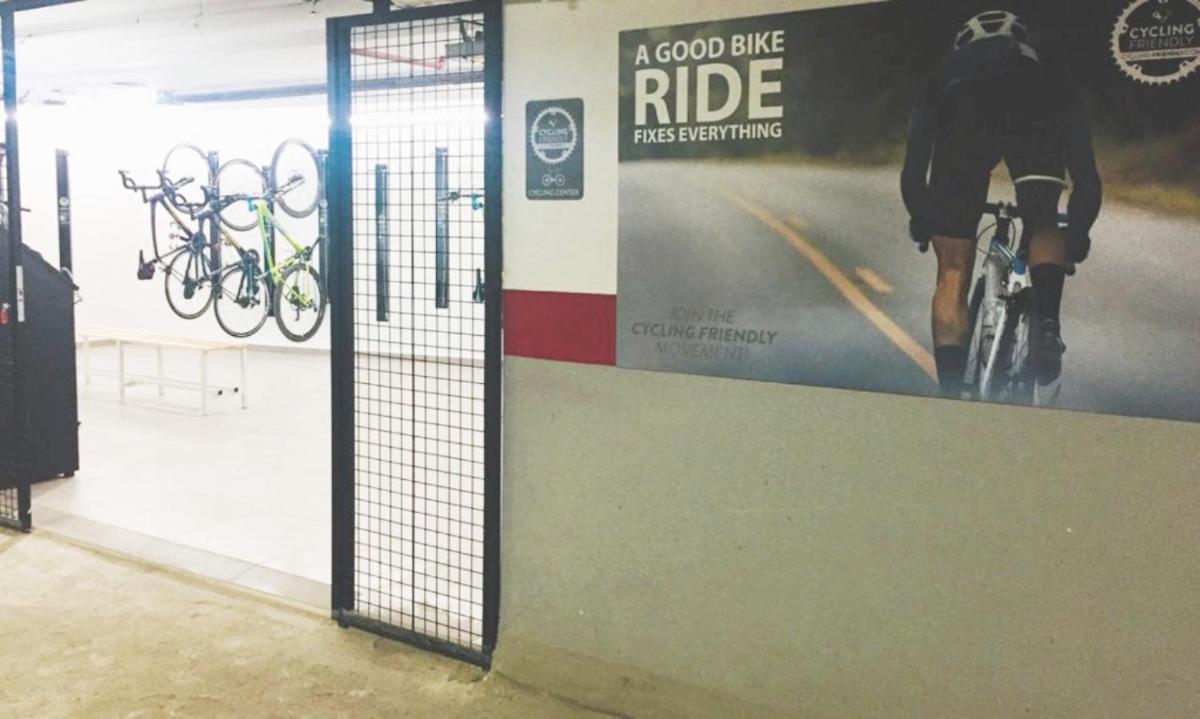 Montar en bicicleta en Hotel & SPA Dynastic o alrededores