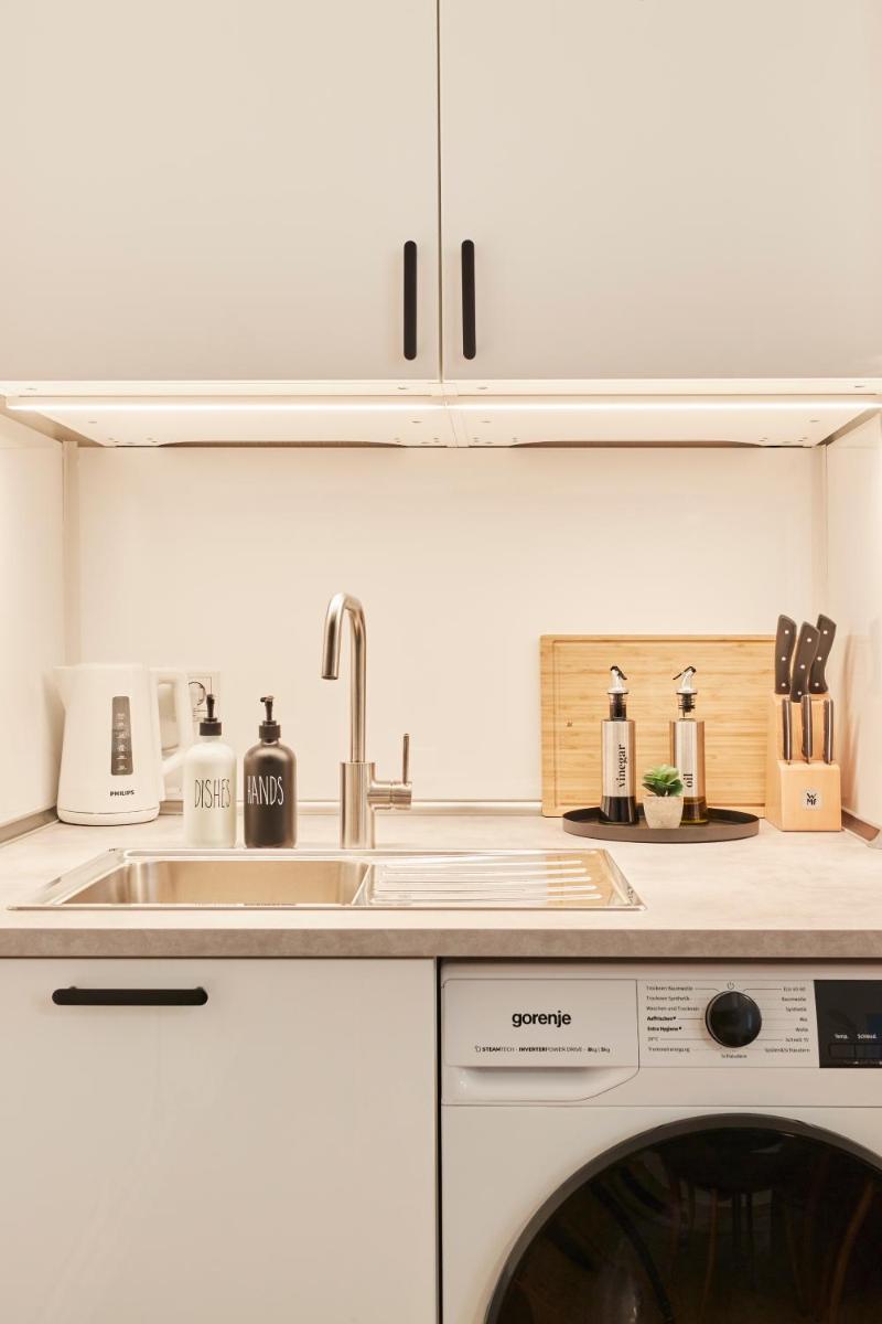 OLIVE Apartments - 3x Kingsize Bedrooms - Free Parking - Housity