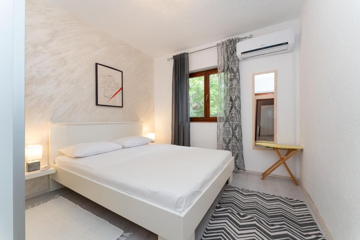 Ferienhaus Jadranka - Housity