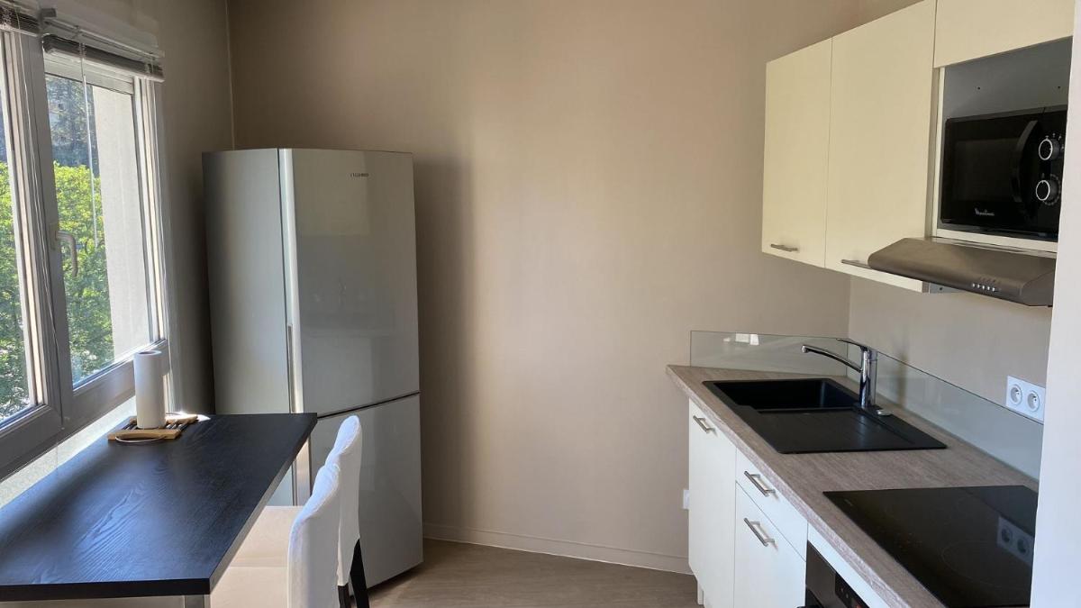 Appart' Hôtel Fauriel Saint Etienne avec parking - Housity