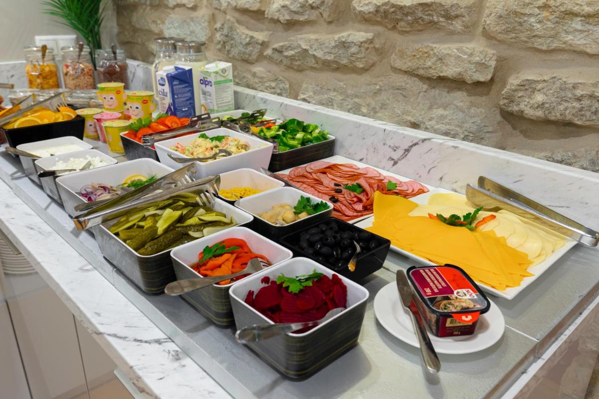 Rixwell Viru Square Hotel - Housity