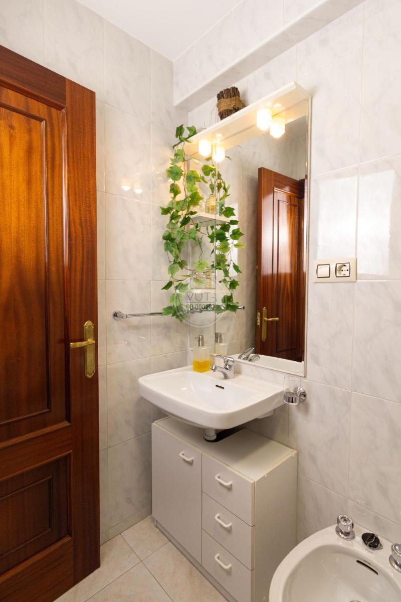 Apartamento costero ubicado en Sardiñeiro - Housity