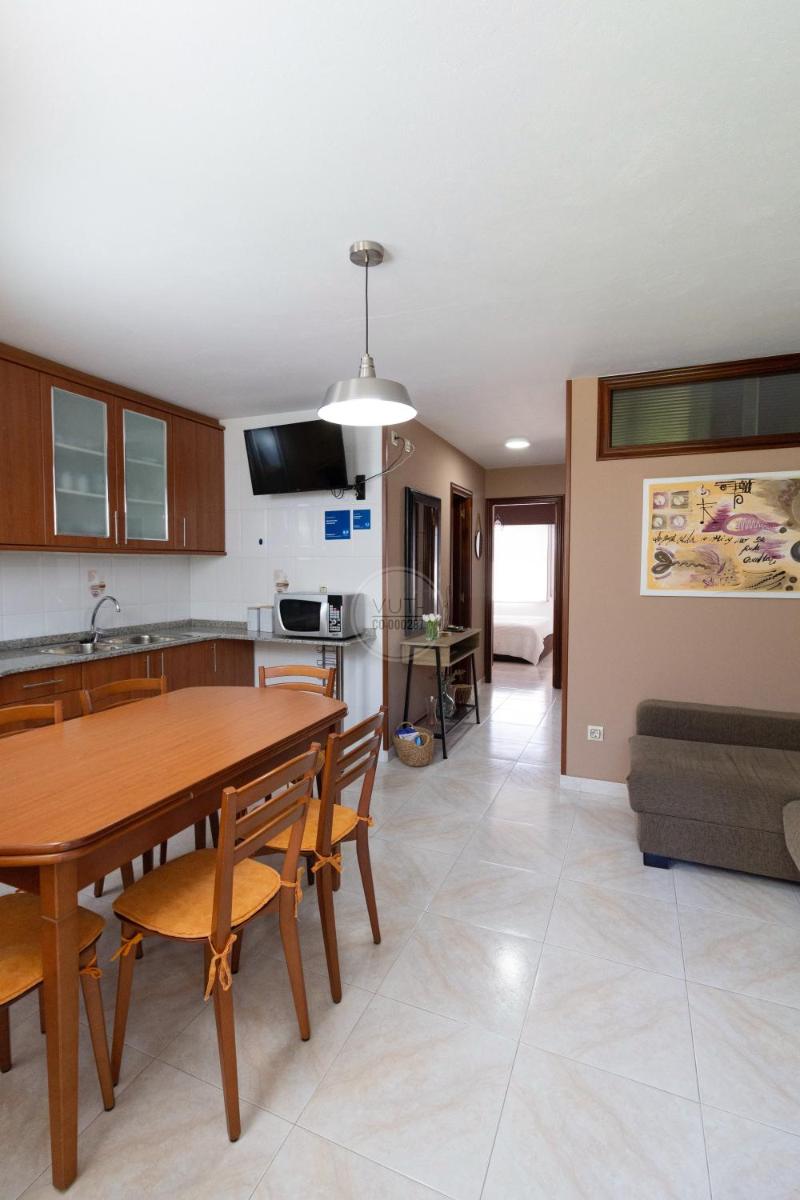 Apartamento costero ubicado en Sardiñeiro - Housity