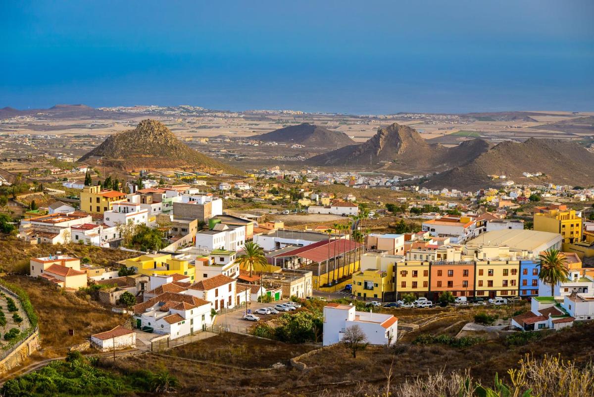 Suitetrails - NEW ELEGANCE TRADITIONAL CANARIAN HOME CASA MÁ , Tenerife South