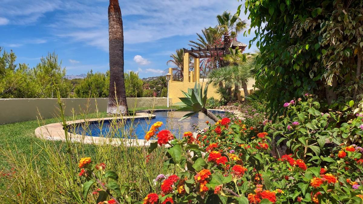 1. Meeresline Villa mit privat Pool - Housity