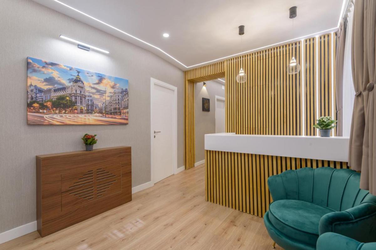 Hostal Sun Gate - Housity