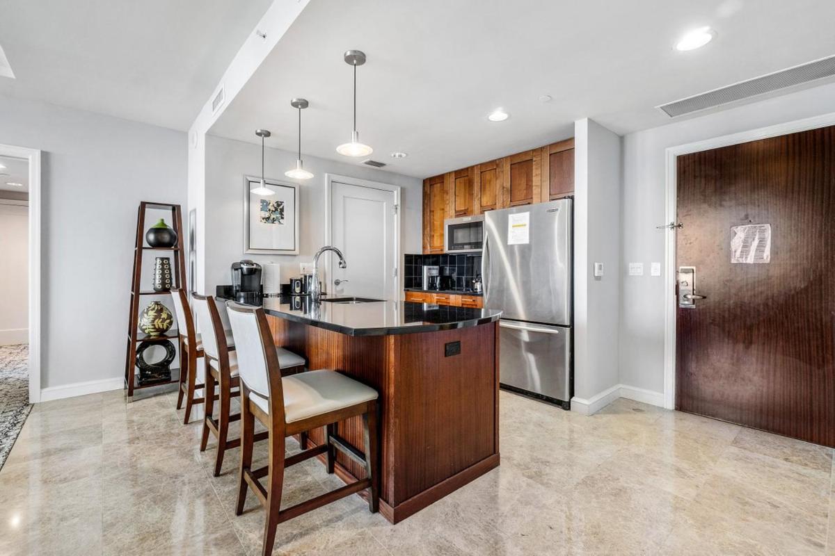 Suitetrails - Palm Beach Singer Island Resort & Spa Luxury Suites