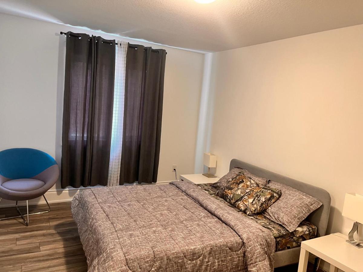 Beautifully furnished whole house, 4 bedroom , 4 washrooms with new furnitures - Housity