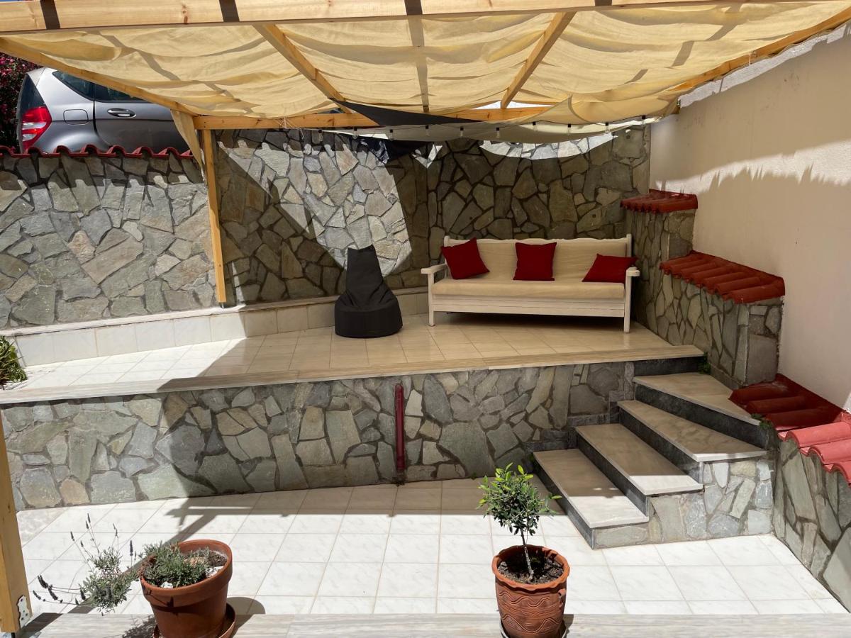 Evangelia Studios - Housity