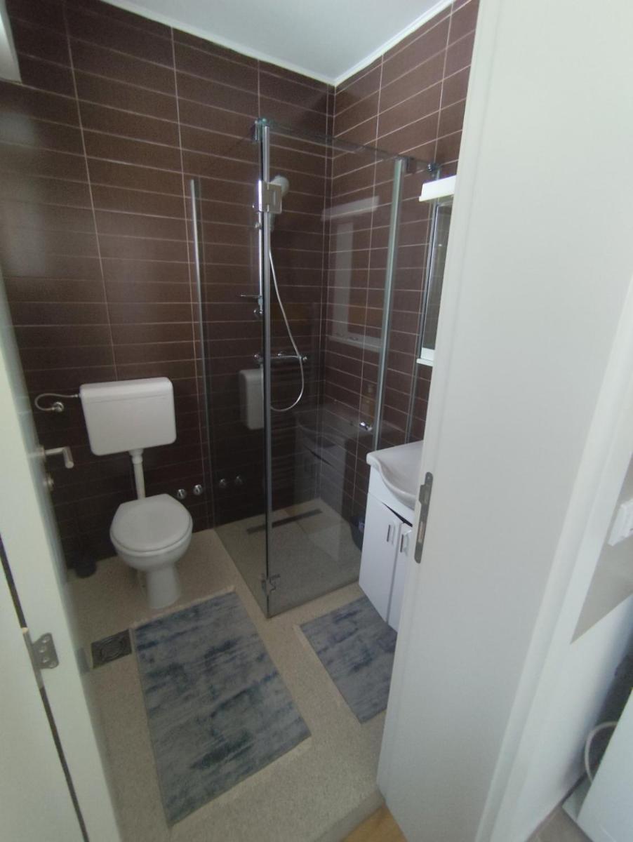 Lane Apartmani - Housity