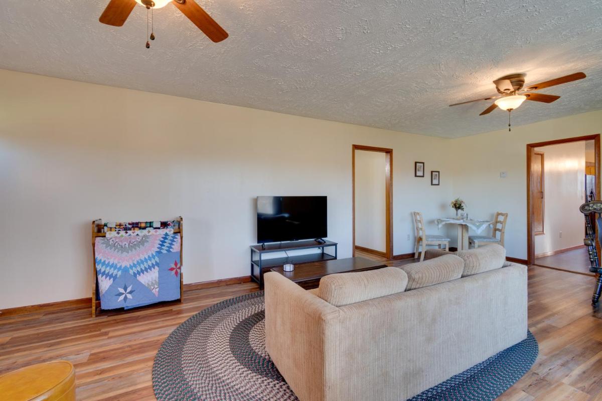 Peaceful Horseheads Hideaway with Deck and Yard! - Housity