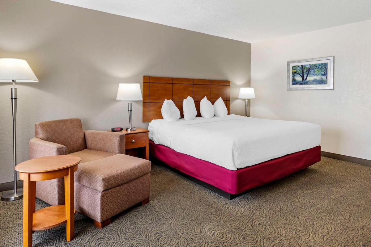 Best Western Thunderbird Motel - Housity