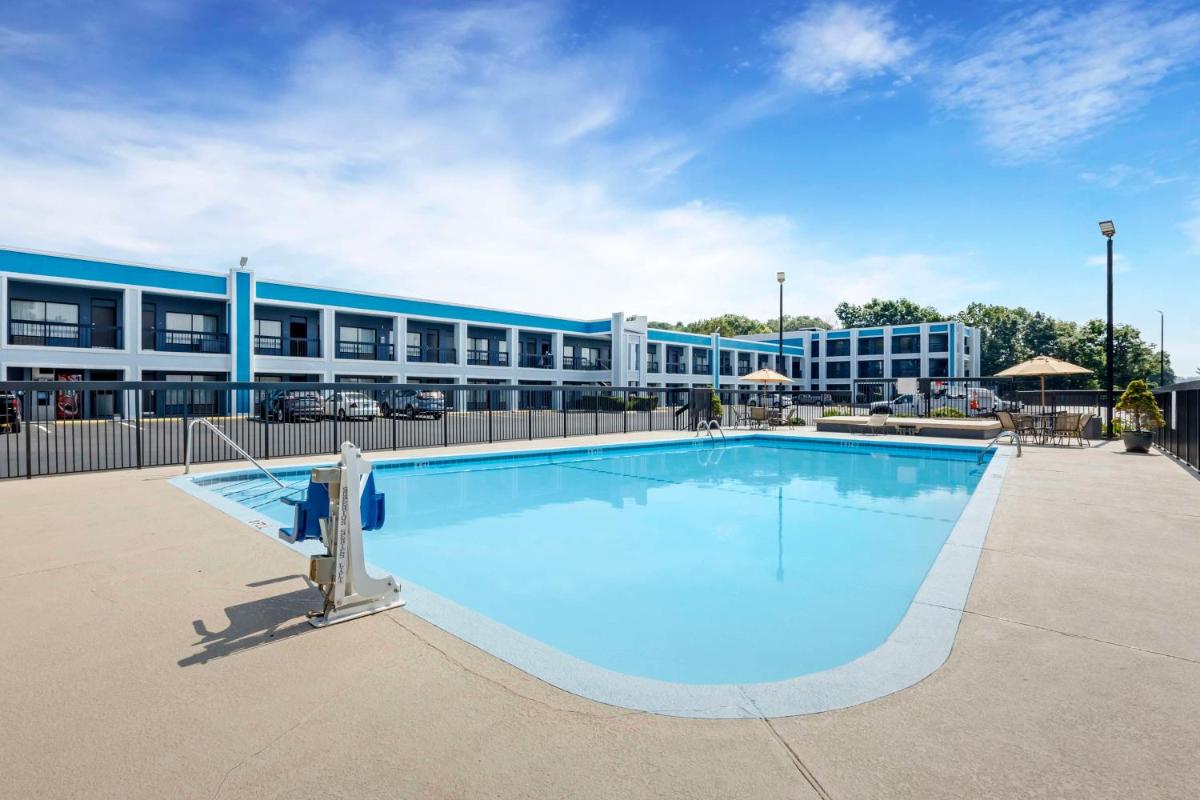Best Western Thunderbird Motel - Housity