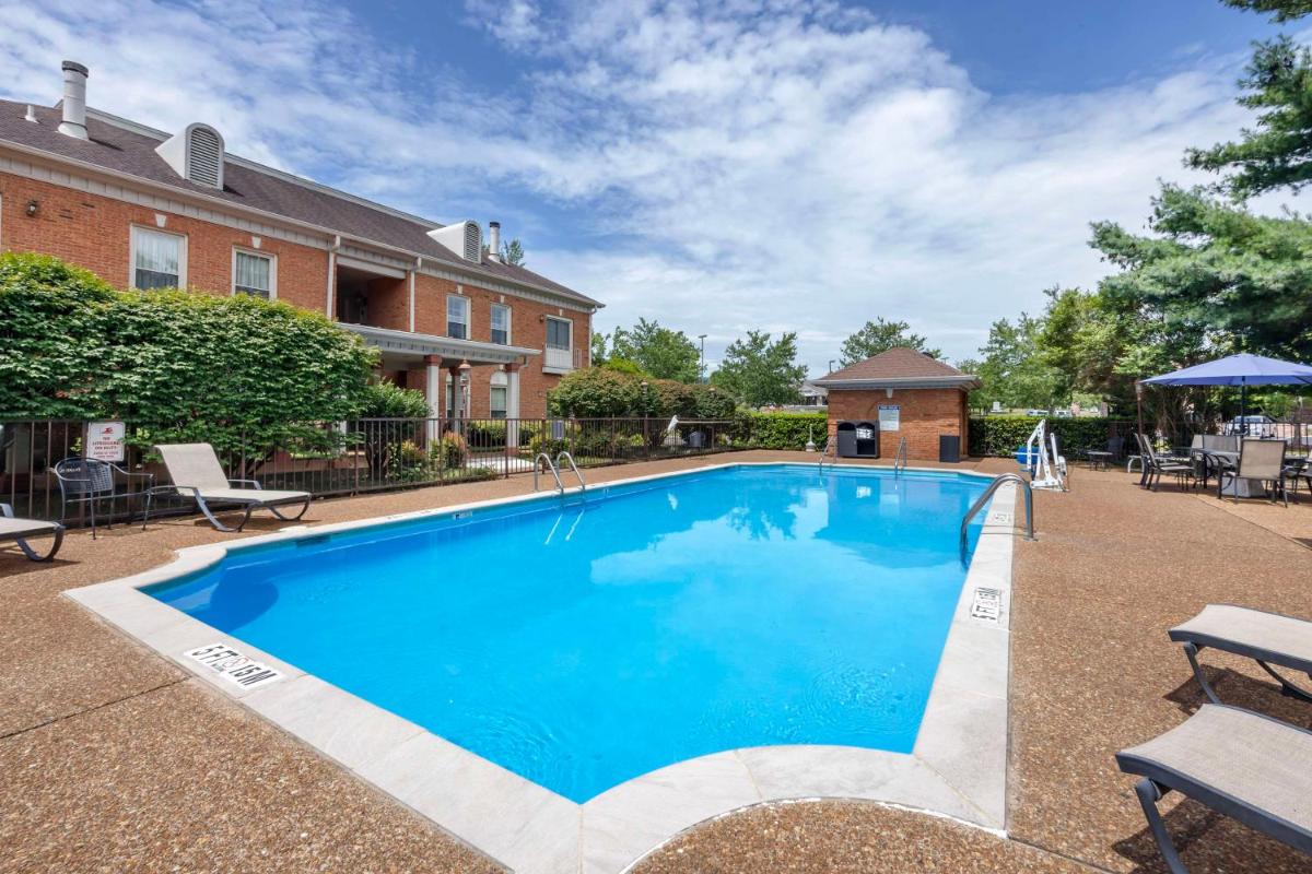 Best Western Spring Hill Inn & Suites - Housity