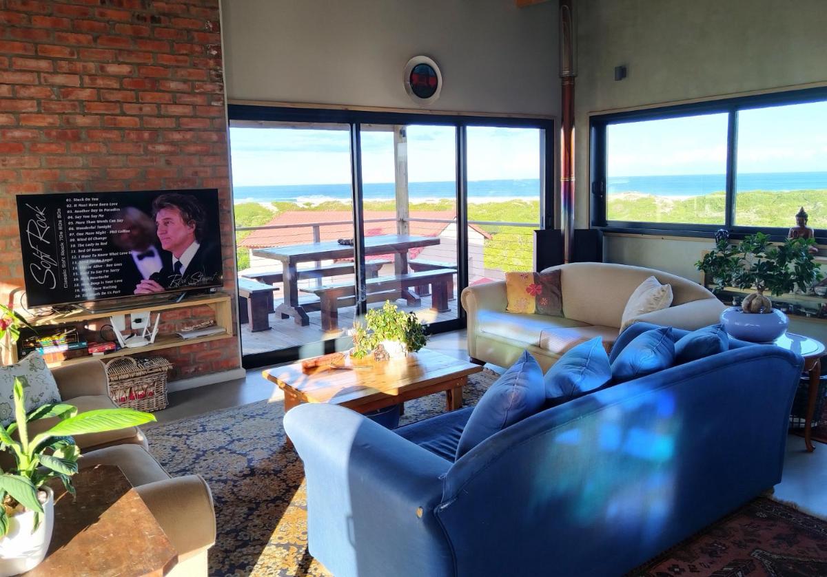 A Real Gem in Cape St Francis - Housity