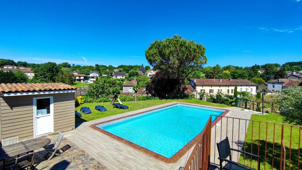 Logis Grand Hotel Pelisson - Housity