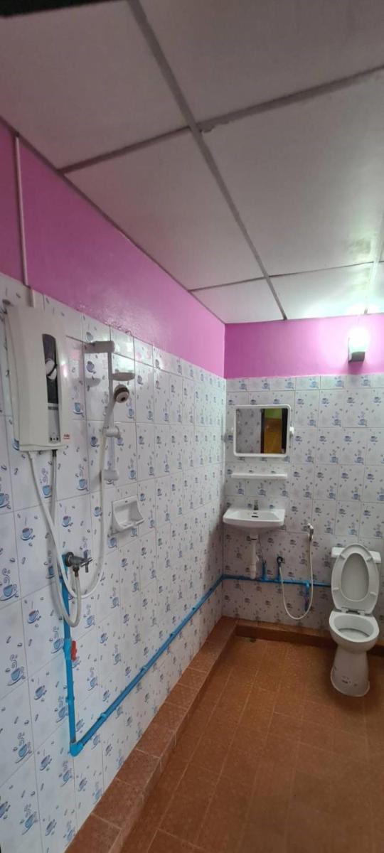 Royal Land Mae Klong Hotel - Housity