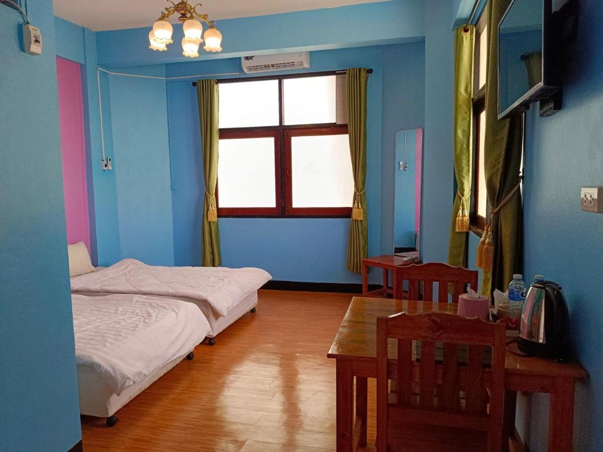 Royal Land Mae Klong Hotel - Housity