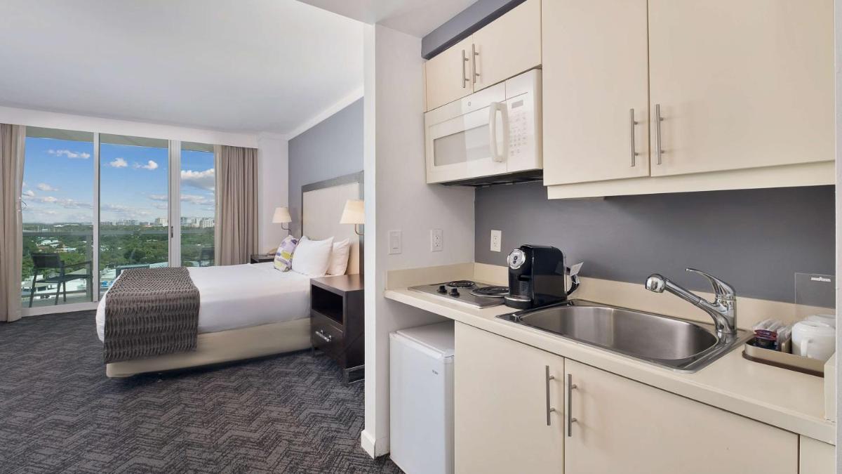 Hotel Arya BW Premier Collection - Hizvo