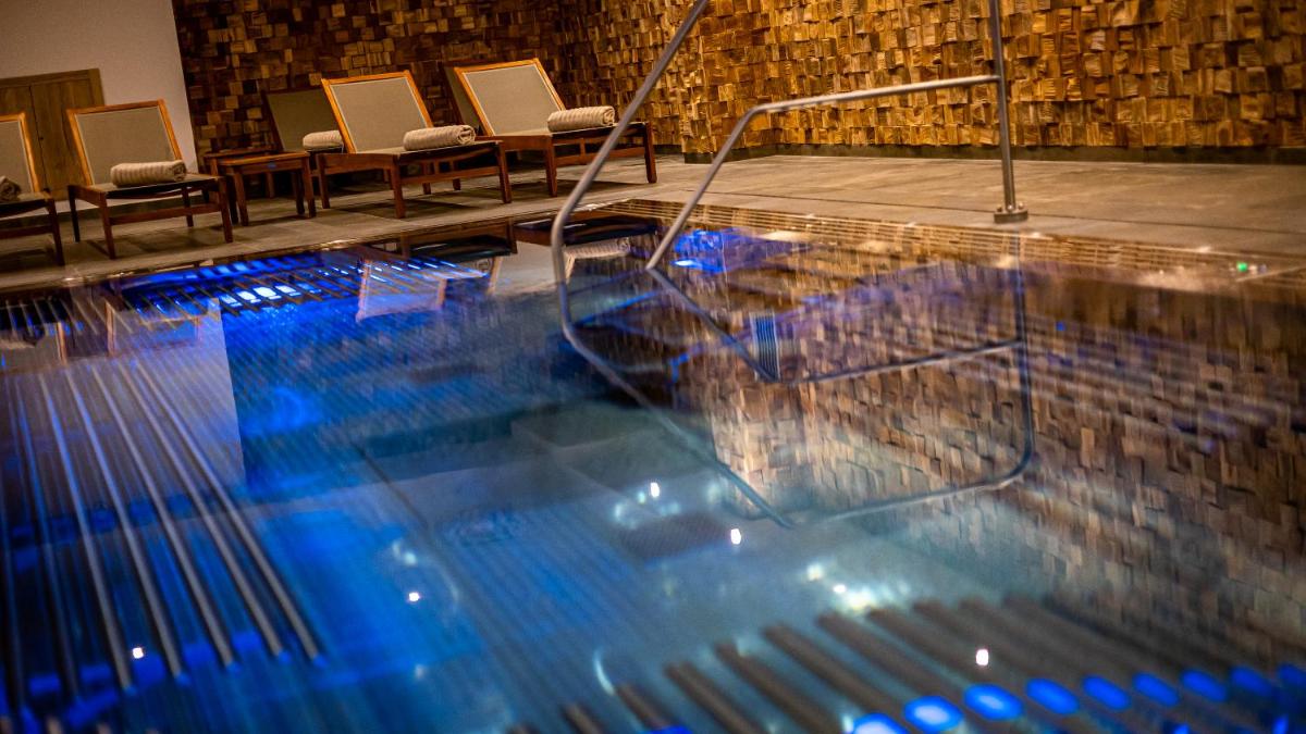 Piscine de l'établissement Hôtel SPA du Lac de Madine - Maison DRAPIER ou située à proximité