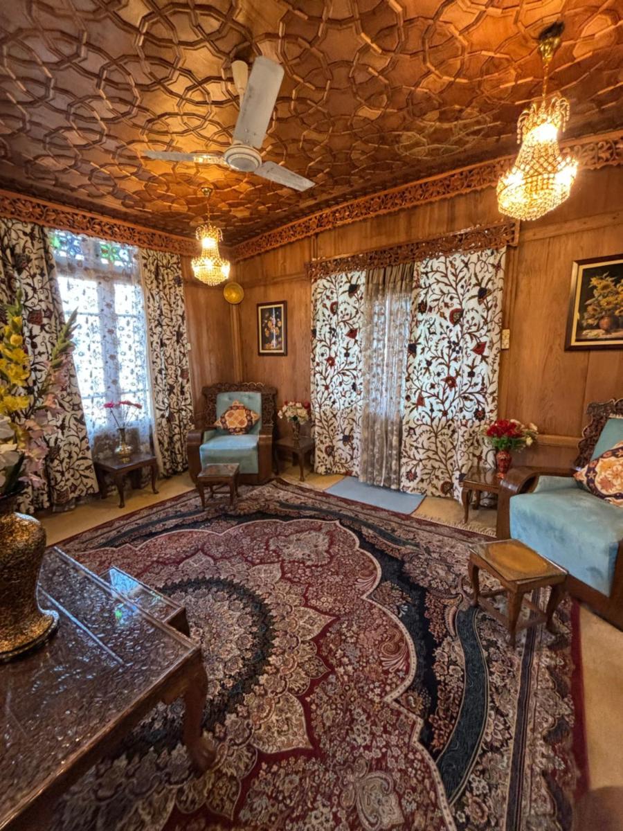 The Badyari Palace Houseboats - Hizvo