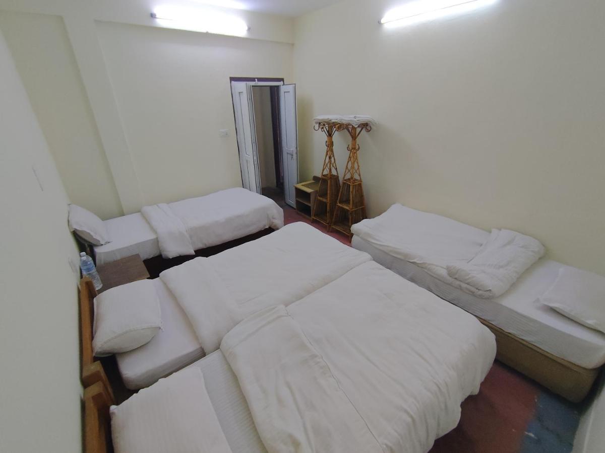Hotel Banana - Housity