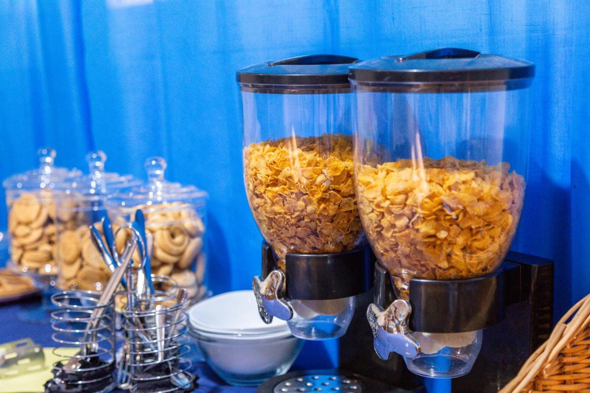 Helios Hotel - Housity