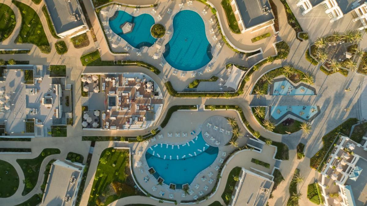 Cleopatra Sidi Heneish - Housity