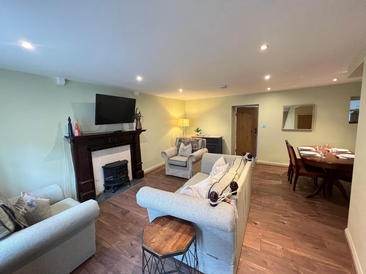 Tyan, Ambleside - Housity