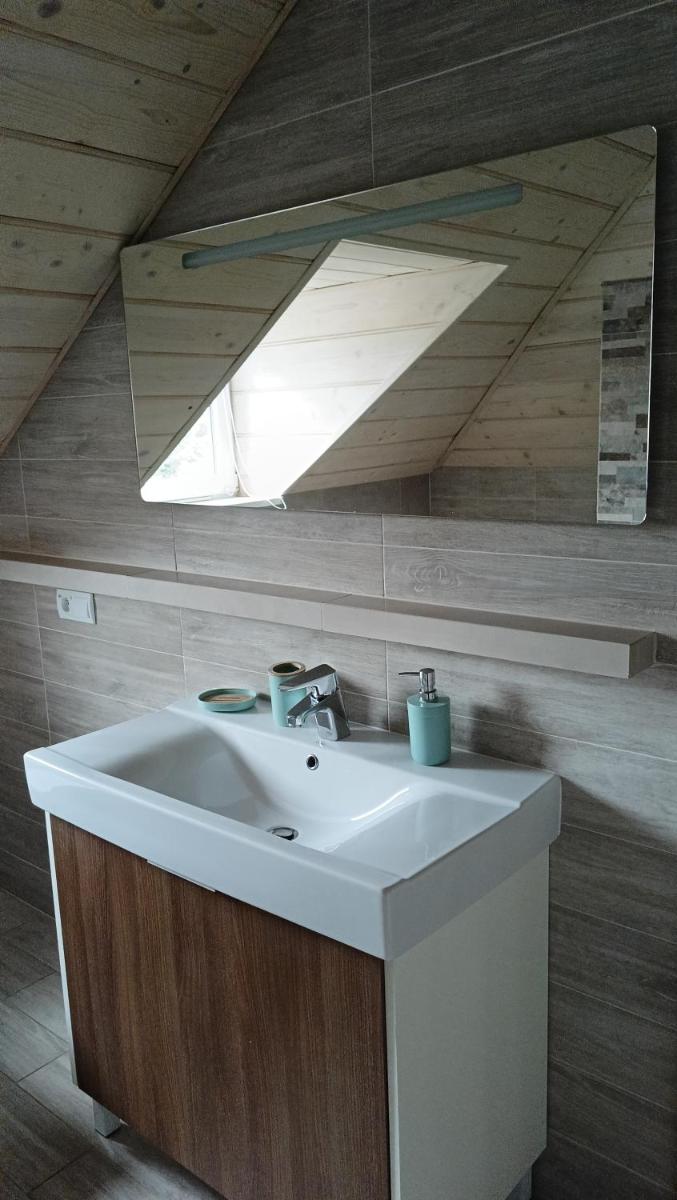 Willa Myśliwska dom 10-osobowy ZE STREFĄ BASENOWĄ w miejscowości Chocznia NIEDALEKO ZATORU I ENERGYLANDII - Housity