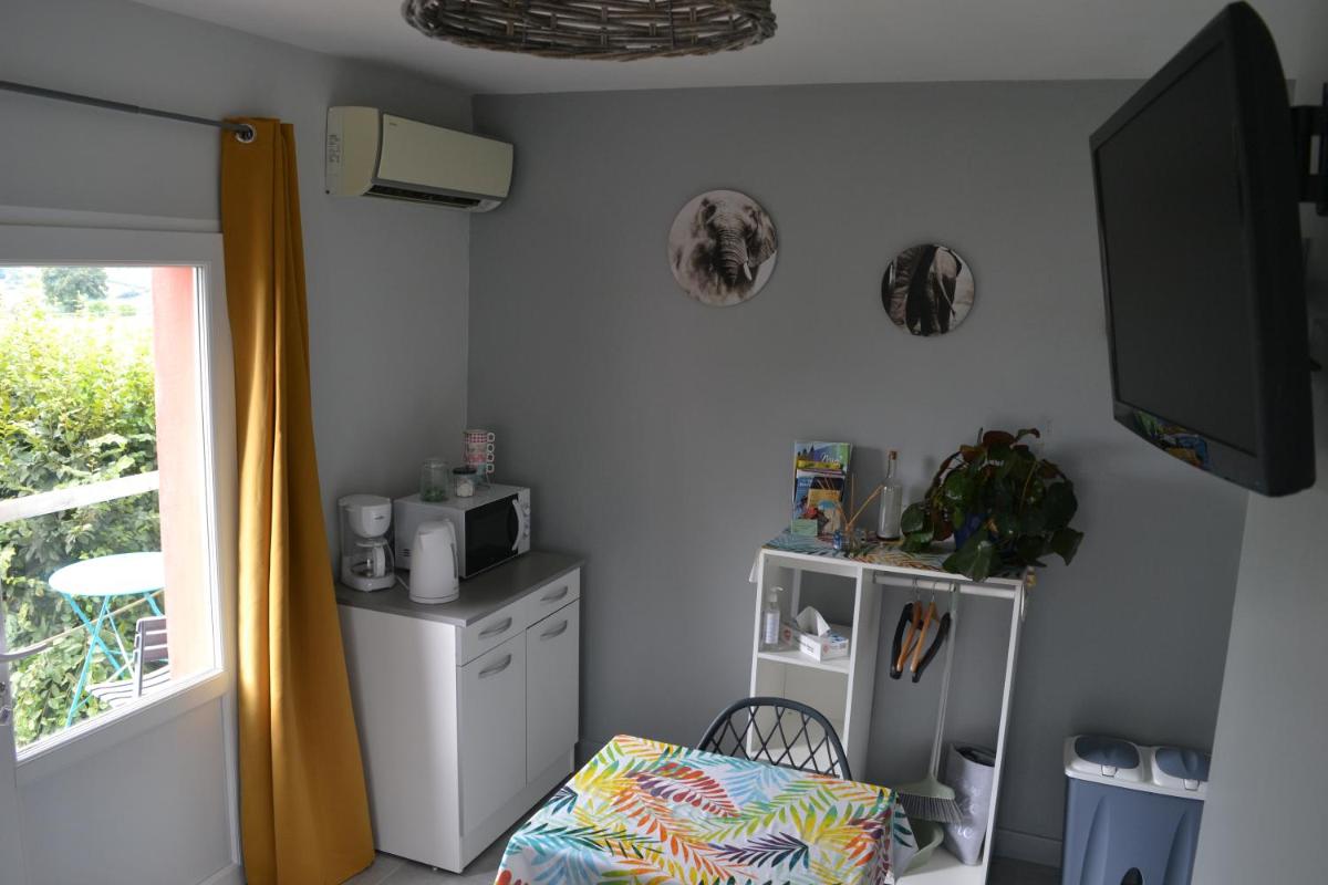 chambre avec petite terrasse - Housity