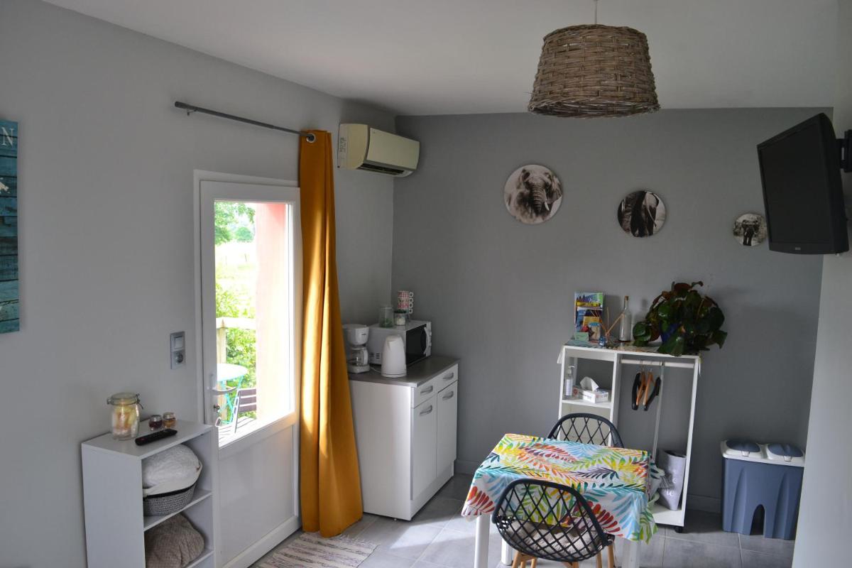 chambre avec petite terrasse - Housity