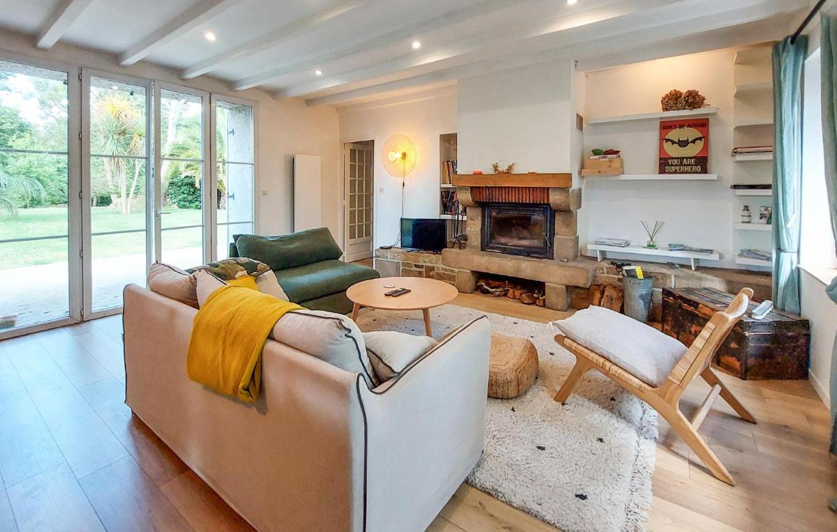Lovely Home In Ploubezre - Housity