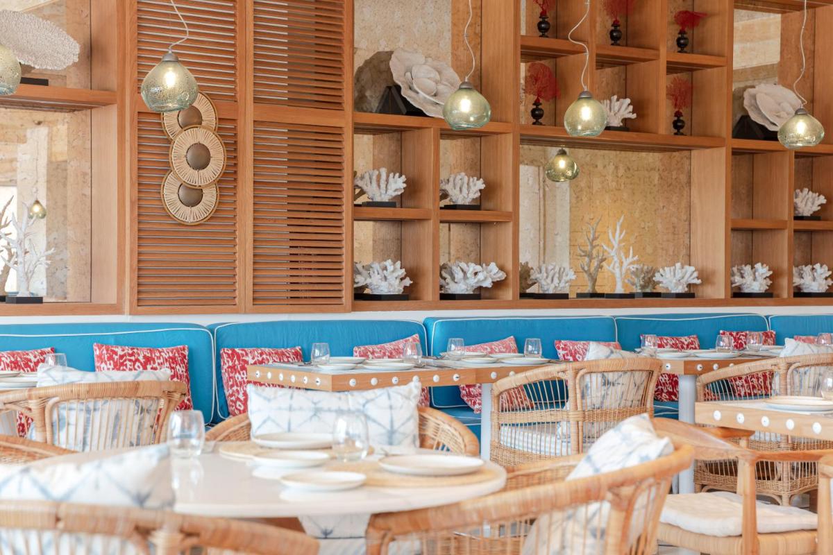 Un restaurante o sitio para comer en Hotel Honucai