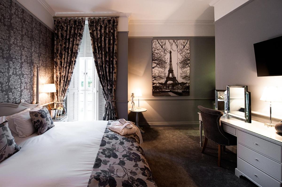 Greenwoods Hotel & Spa - Housity
