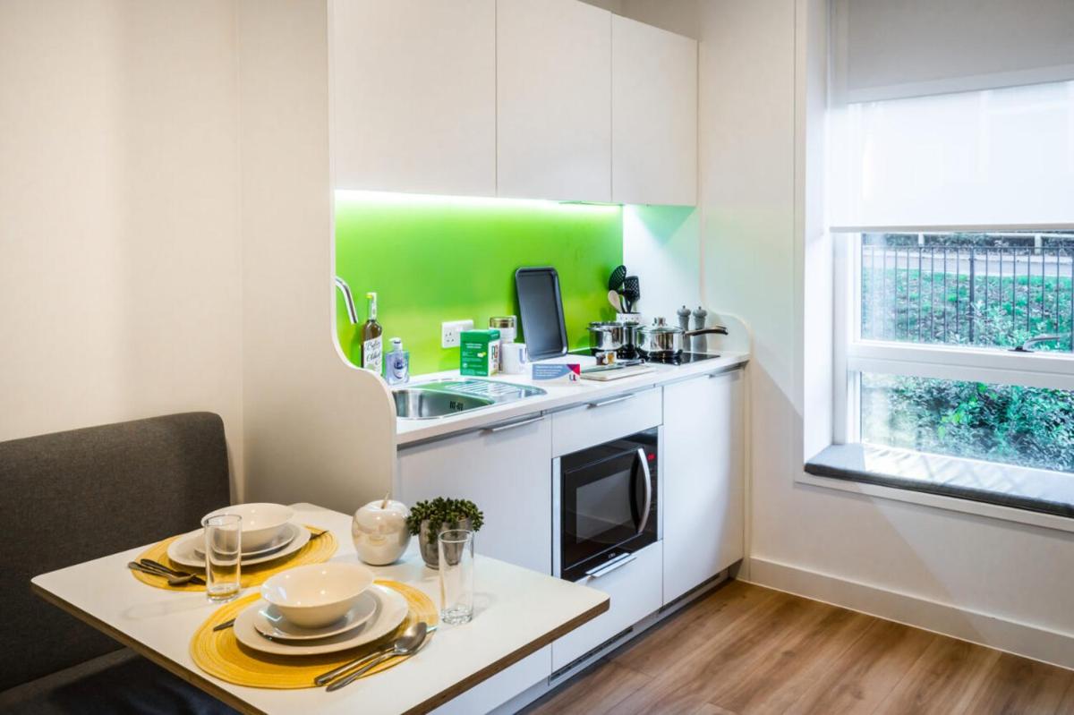 Luxury Studio - Sparkford House - Housity