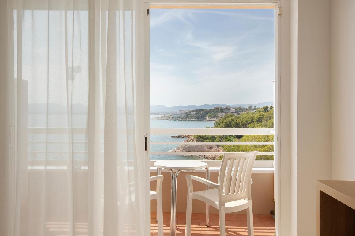 Hotel Cala Font - Housity