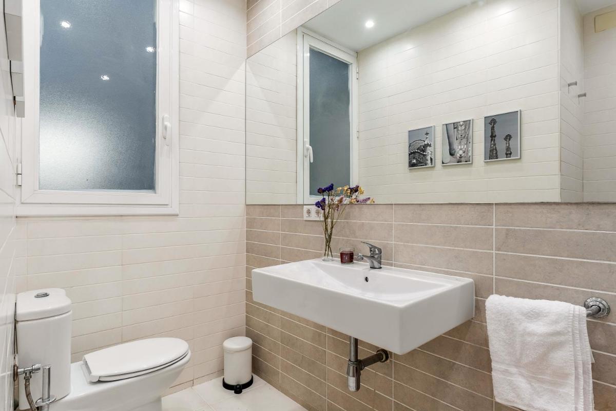 Canela Homes BARCELONA CASP - Housity
