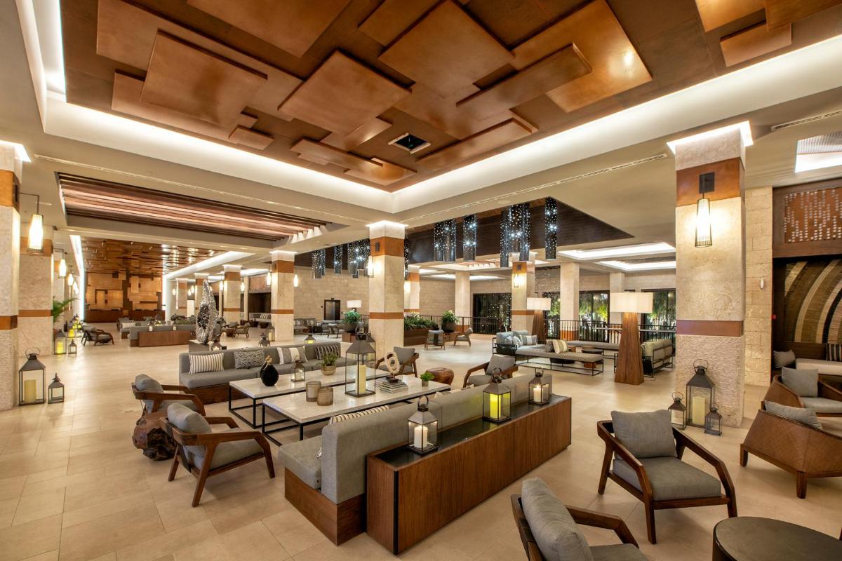 Lopesan Costa Bávaro Resort, Spa & Casino - Hizvo