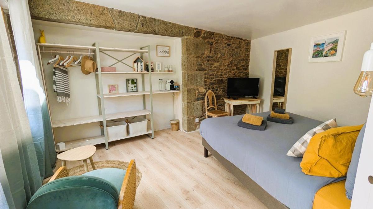 LA GUESTHOUSE - À deux pas du Sentier des Douaniers - Housity