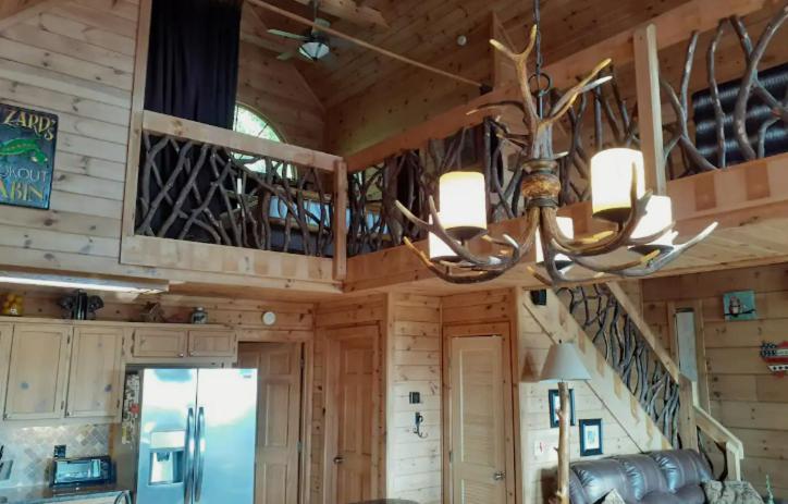 Lizard Lookout Cabin, Pets Welcome! - Housity
