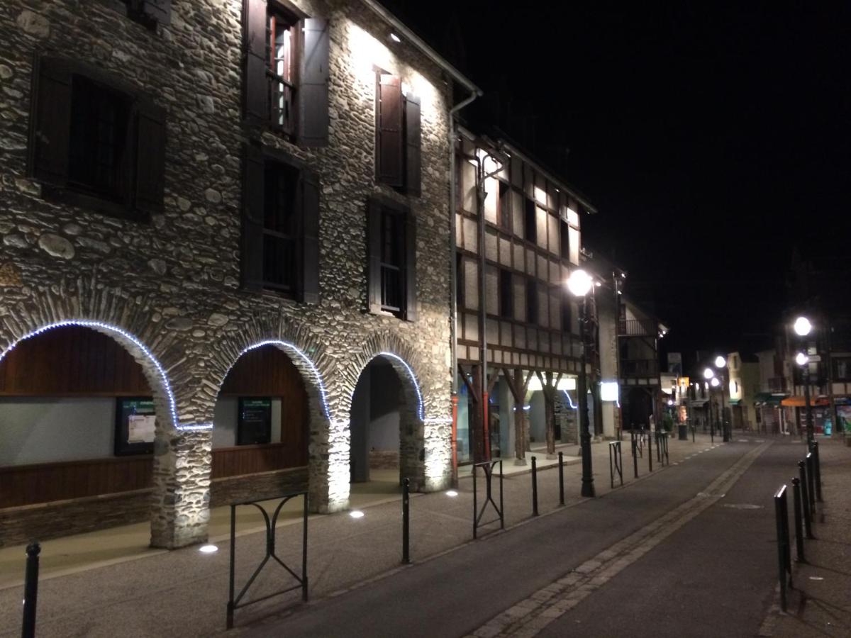 Au Chant Des Marmites - Housity