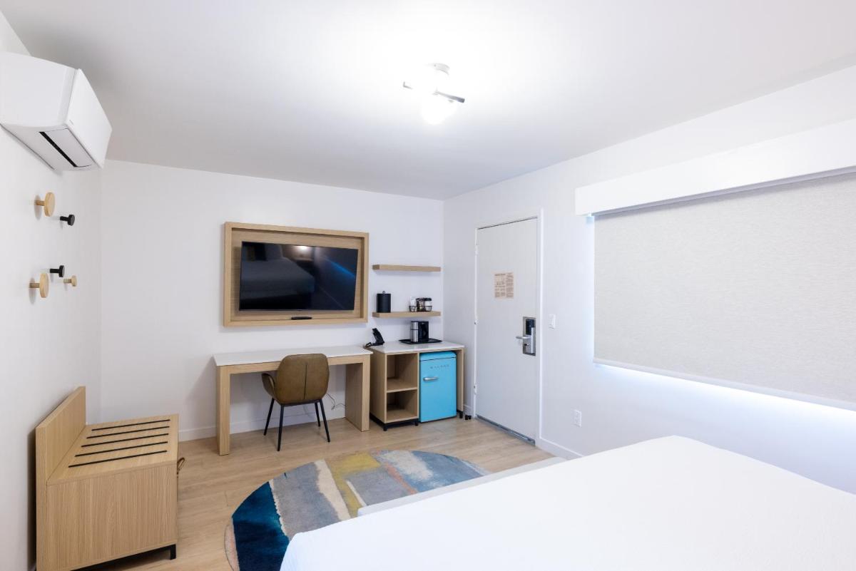 Tides Oceanview Inn and Cottages - Housity