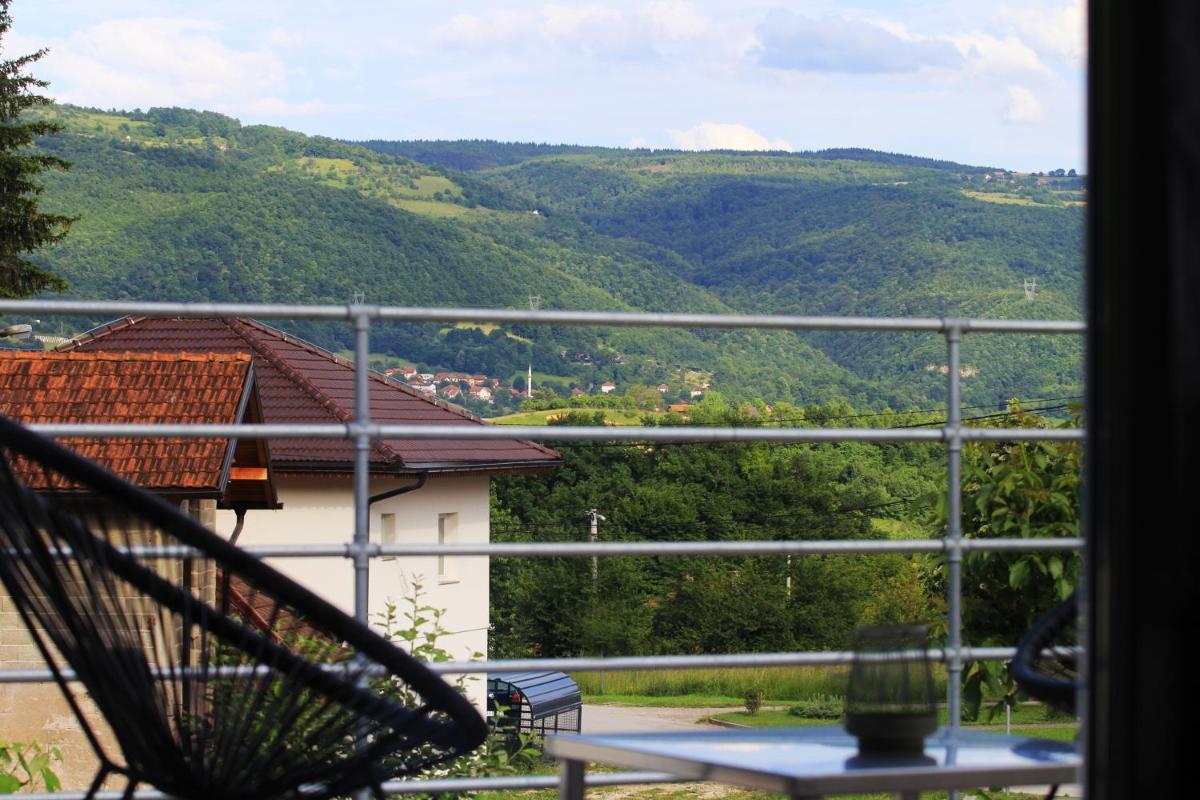 Apartment Pirol: Dorf Hideaway Gornja Breza - Housity