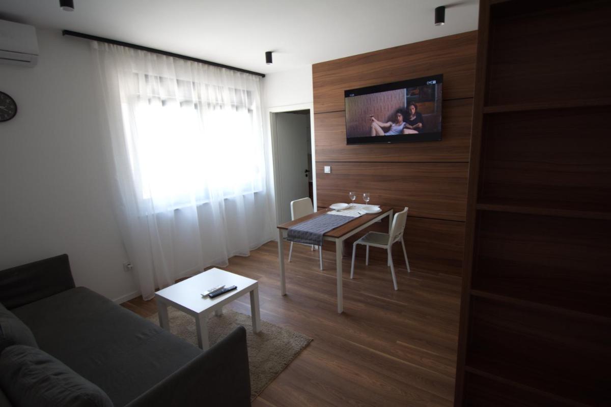 Studio Apartman Petrinja - Housity