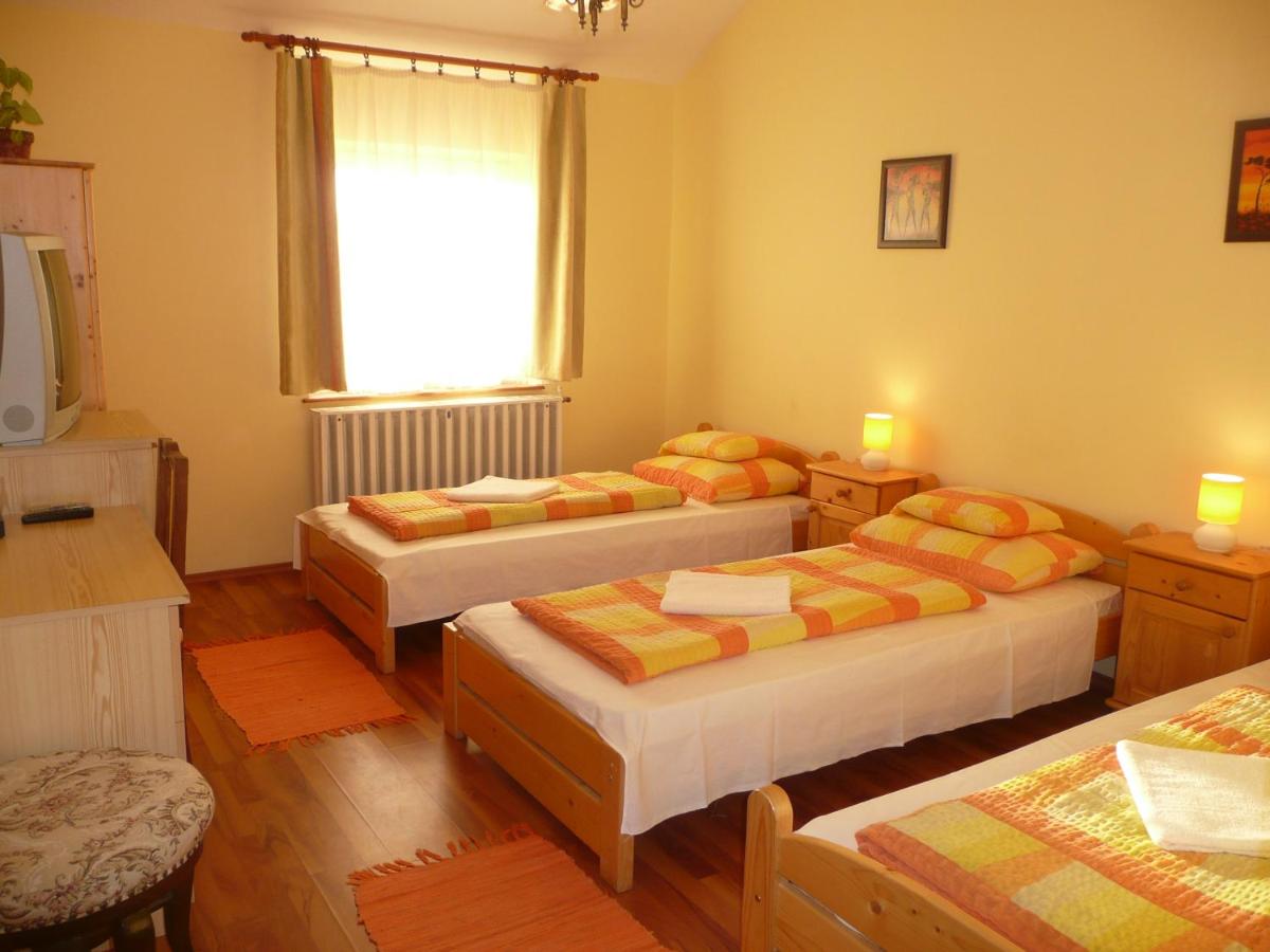 Kincses vendégház - Housity