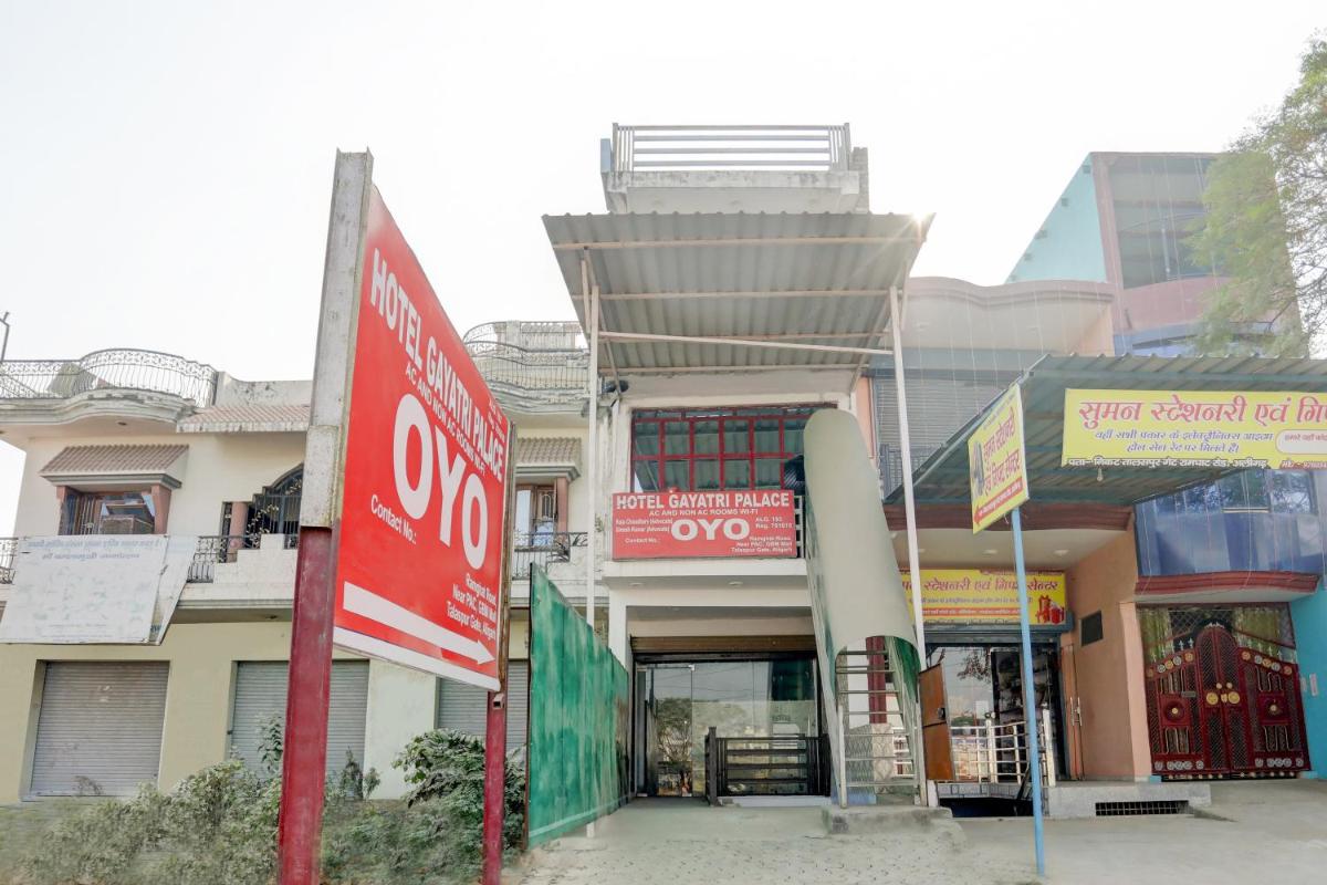 OYO Hotel Gayatri Palace - Housity