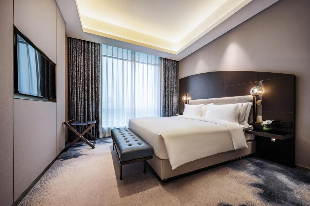 voco Wuhan Xinhua, an IHG Hotel - Housity