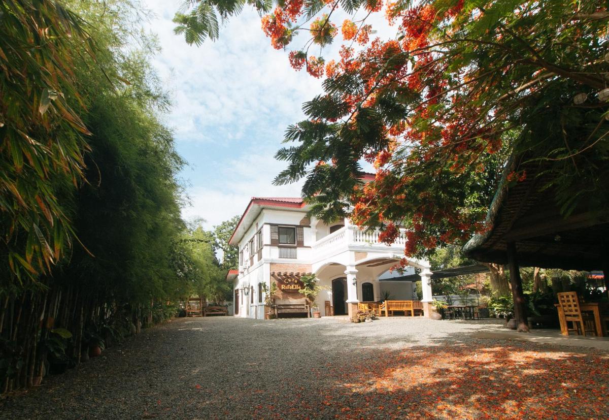 RedDoorz at Casa Rafaelle Transient Ilocos Sur - Housity